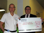 1.000 Euro für die Kinderklinik Friedrichshafen zu Weihnachten 2009  übergeben an Dr. Radlow